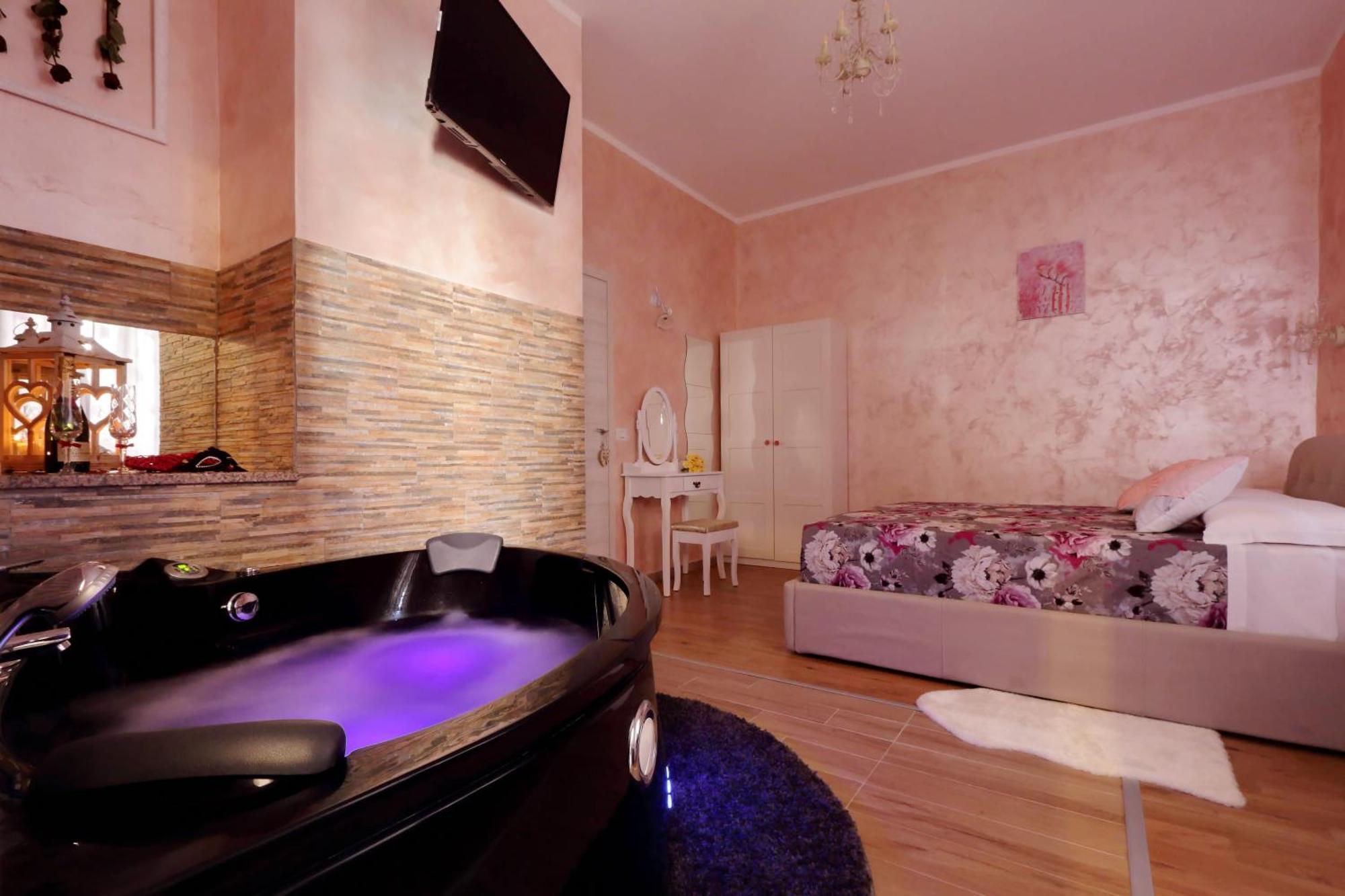 Deluxe Rooms And Chilling Jacuzzi Suite Guesthouse Roma Oda fotoğraf